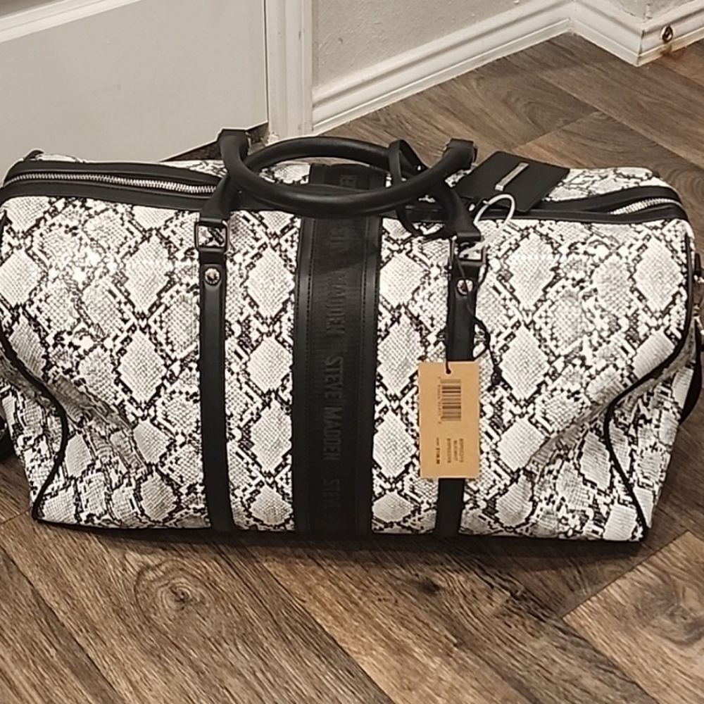 Steve Madden BSpeedys Snake Print Travel Duffel Bag - Picture 7 of 10